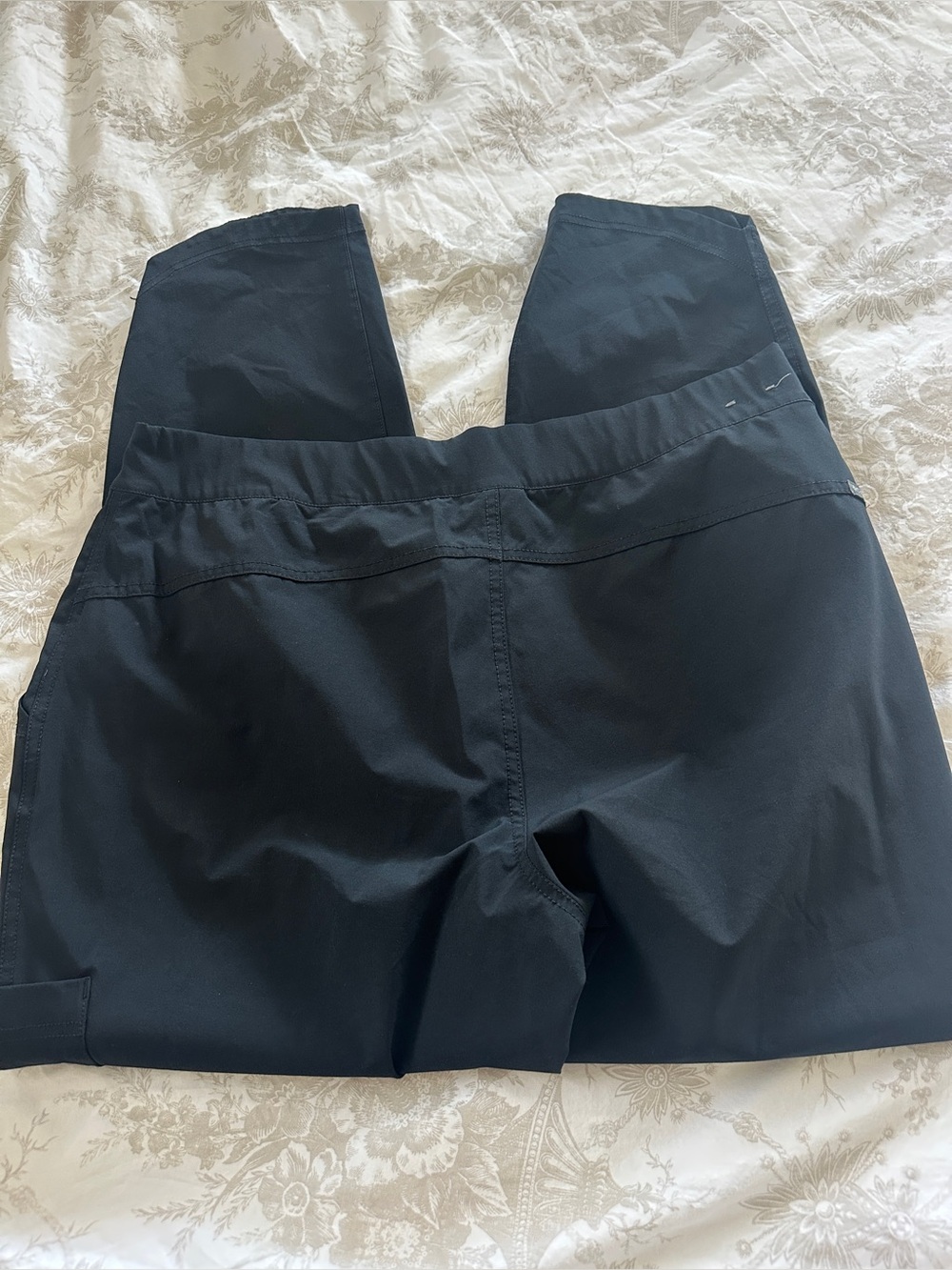 Women’s  Black Performance Pants size large